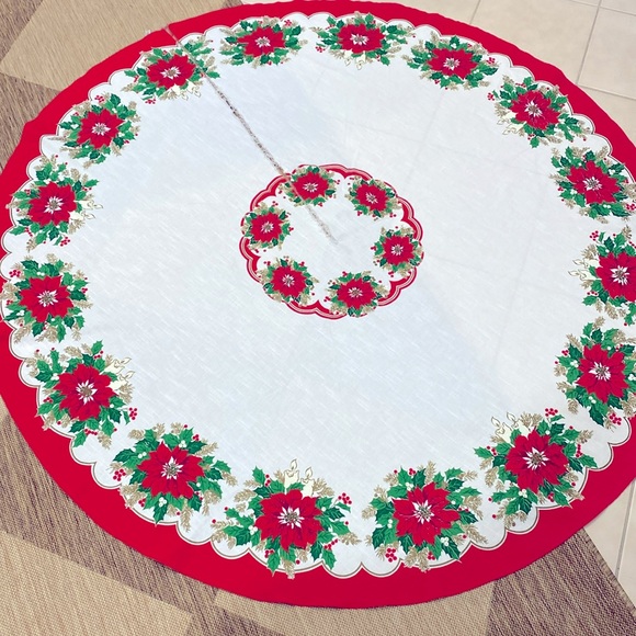 Vintage Christmas Poinsettia Tablecloth Cut Tree Skirt Retro Sewing Fabric 50s - Picture 1 of 5